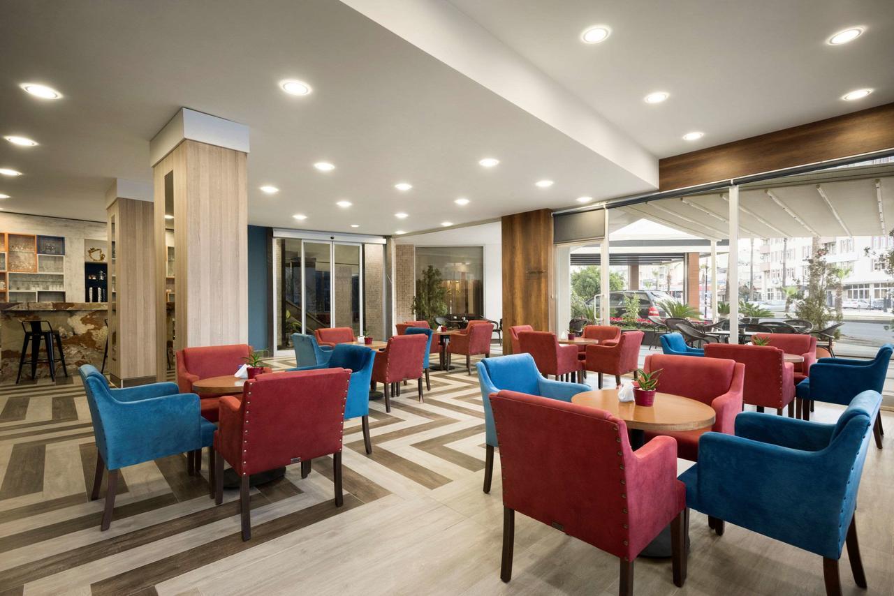 Ramada Mersin Mersin  Buitenkant foto