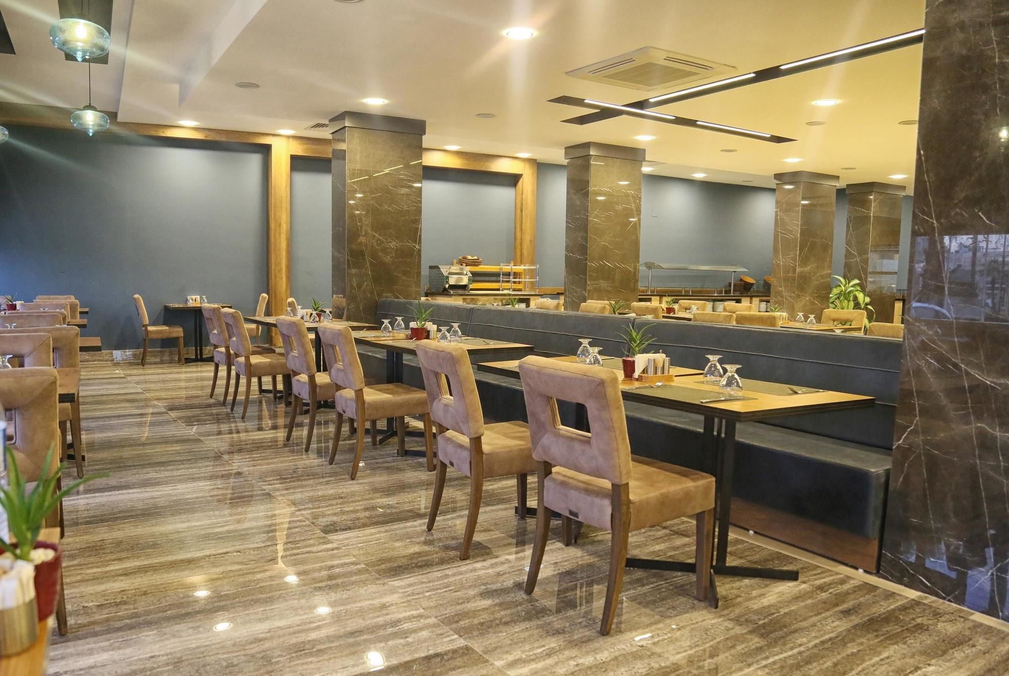 Ramada Mersin Mersin  Buitenkant foto