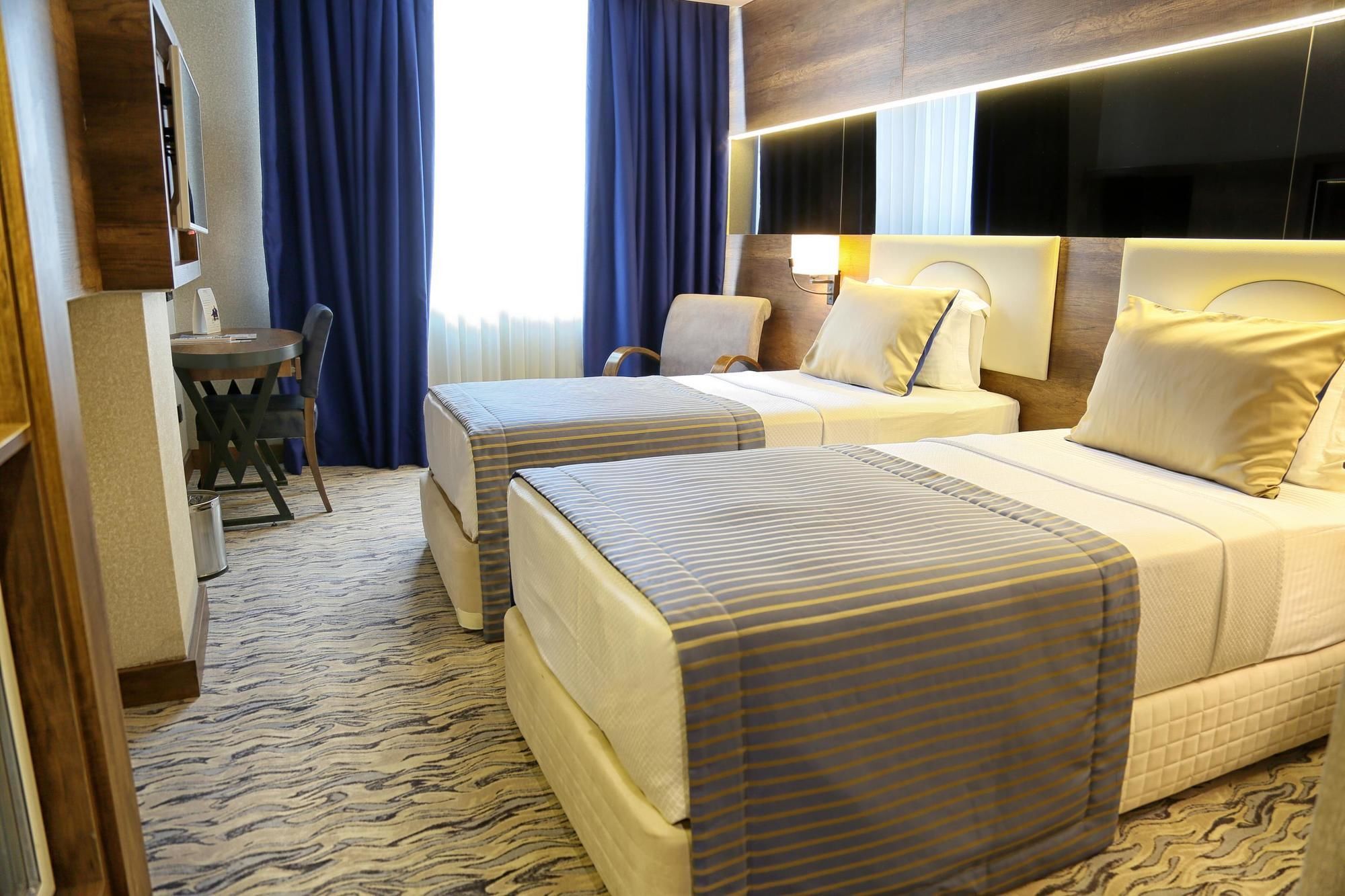 Ramada Mersin Mersin  Buitenkant foto